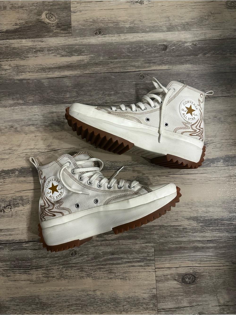 Women’s Run Star Western White Platform Converse